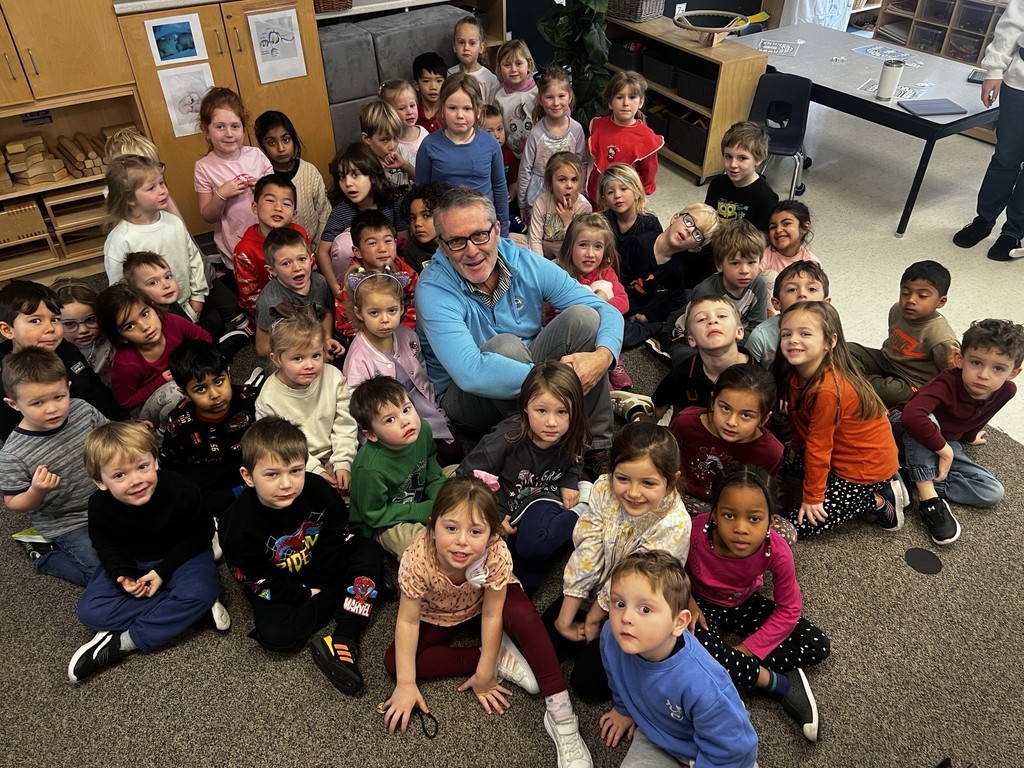 FDK FI Classes picture with Mystery Reader